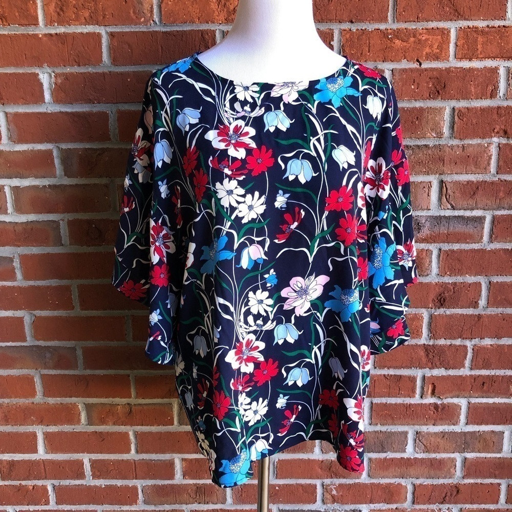 Bobeau Flutter Sleeve Floral Print Top  - Size‎ L